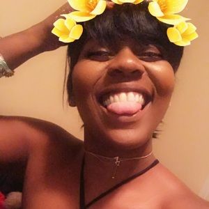 Meet your Posher, Dameca